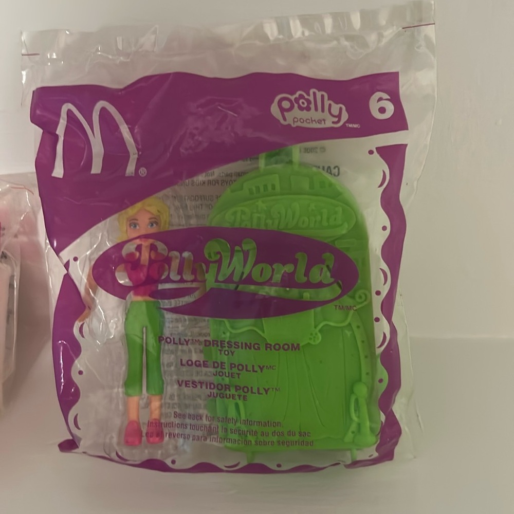 Vintage Polly Pocket Polly Dressing Room Mini Doll McDonalds 2006 NIP